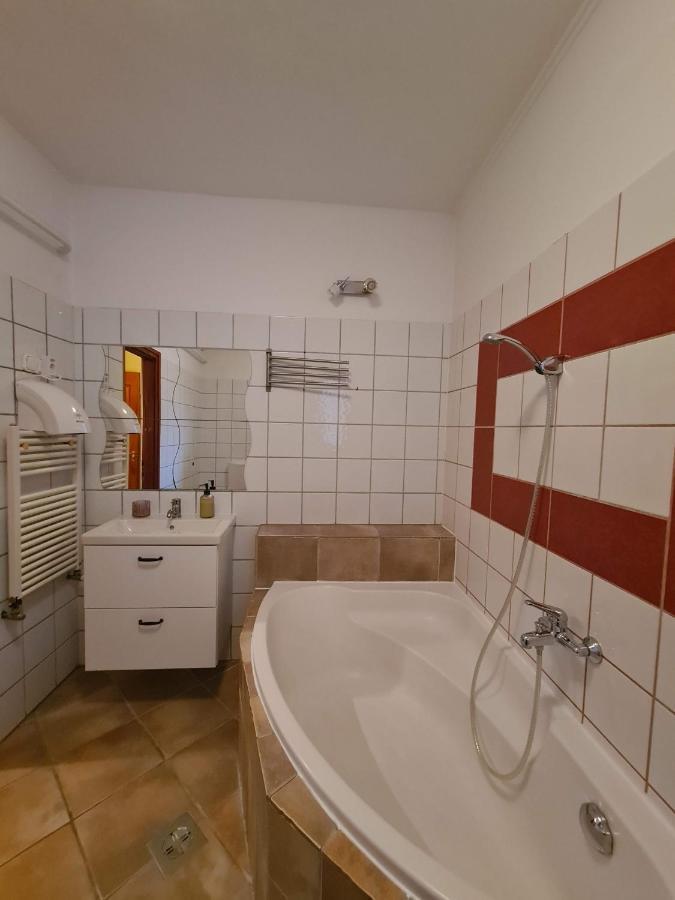 Palantir Panzio Bed & Breakfast Miskolc Luaran gambar
