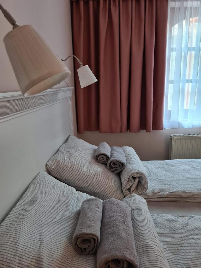 Palantir Panzio Bed & Breakfast Miskolc Luaran gambar