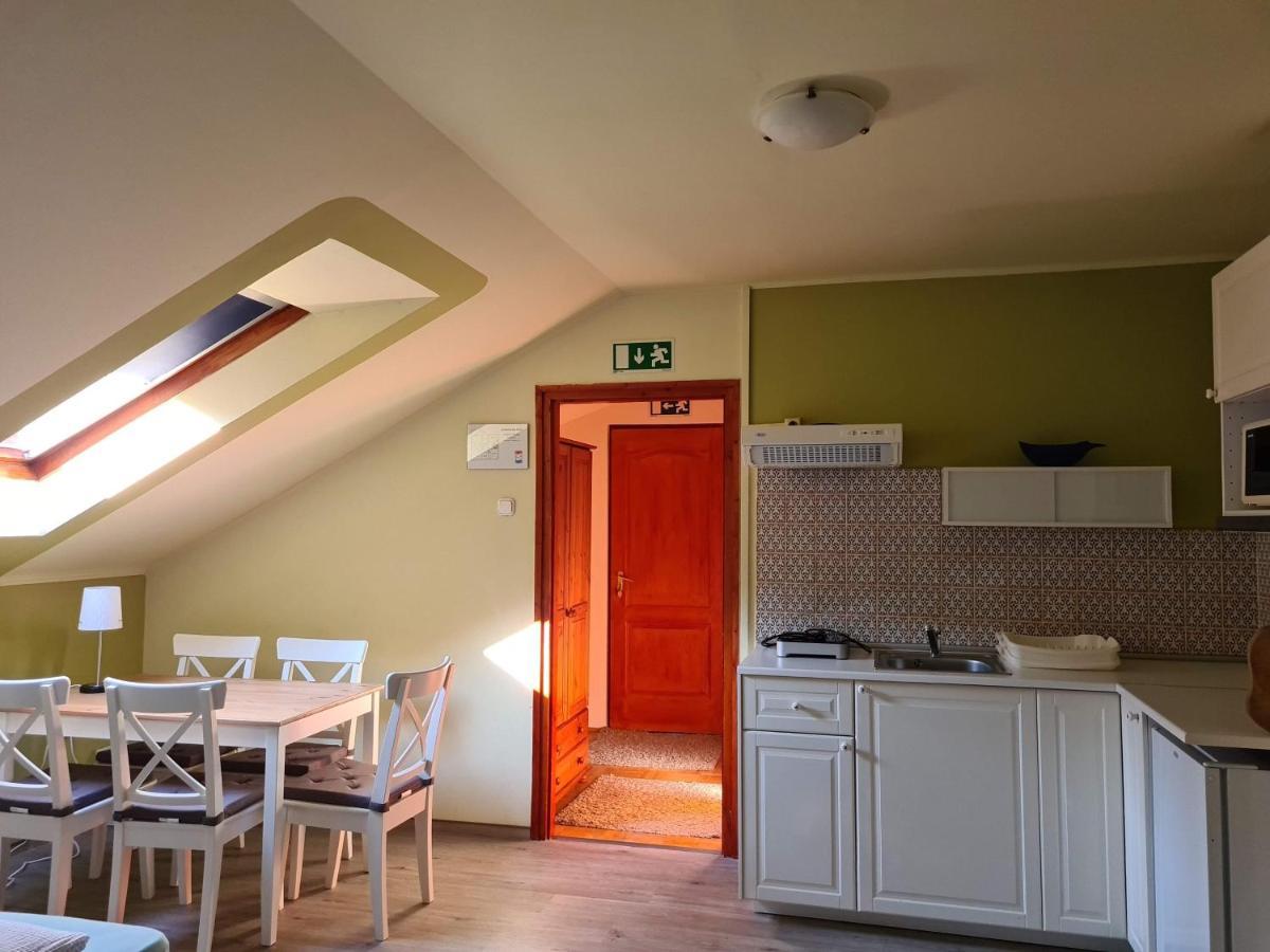 Palantir Panzio Bed & Breakfast Miskolc Luaran gambar