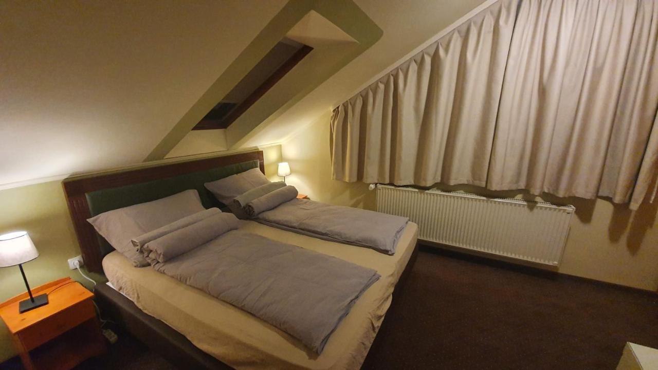 Palantir Panzio Bed & Breakfast Miskolc Luaran gambar