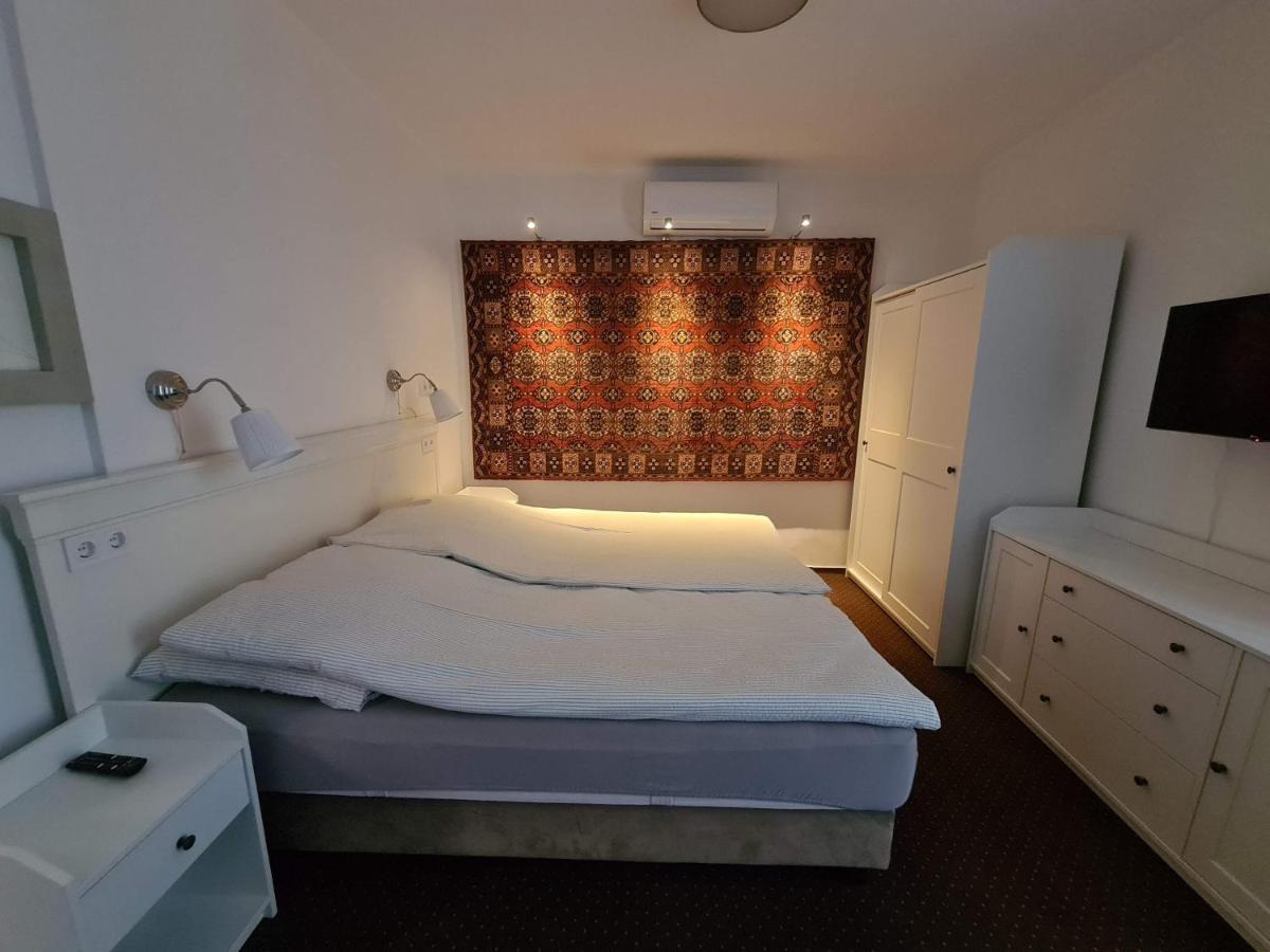 Palantir Panzio Bed & Breakfast Miskolc Luaran gambar