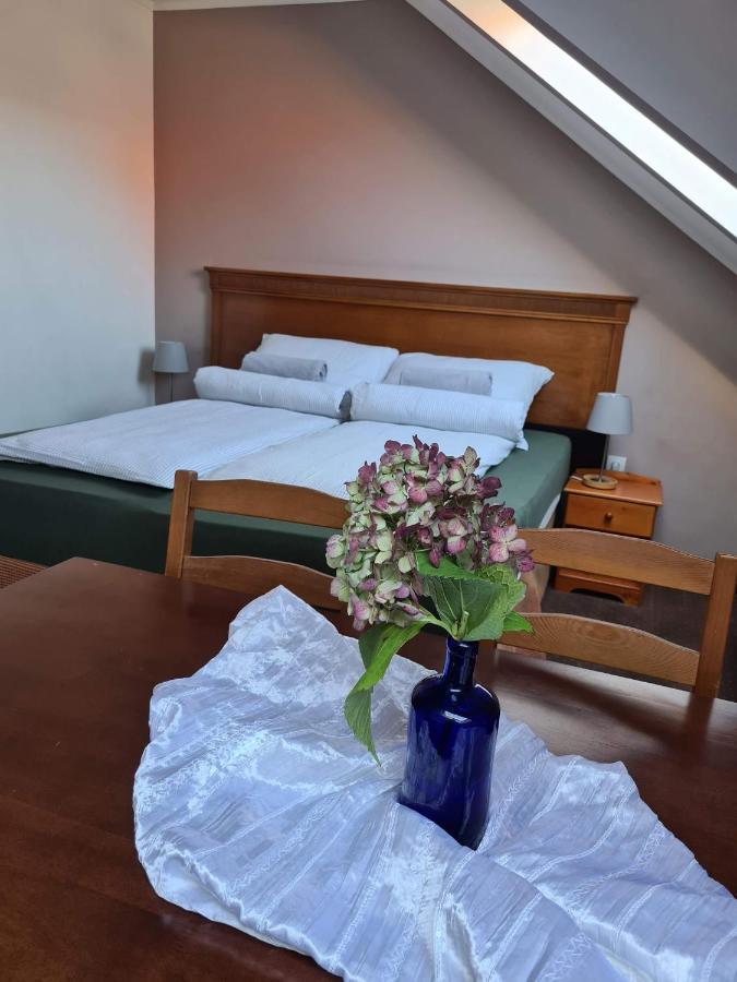 Palantir Panzio Bed & Breakfast Miskolc Luaran gambar